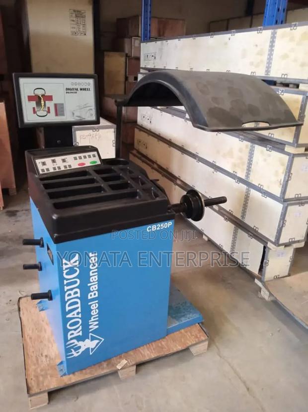 250p Car Wheel Balancing Machine