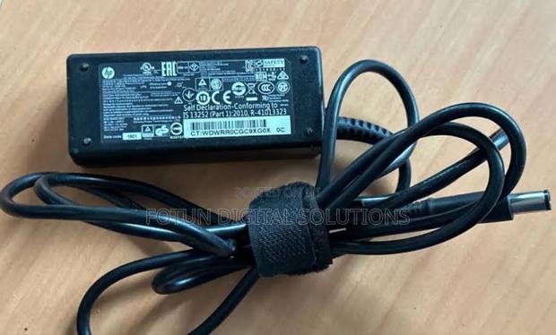 Hp 65w Yellow Pin–Reliable Laptopcharger Forselect Hpdevices