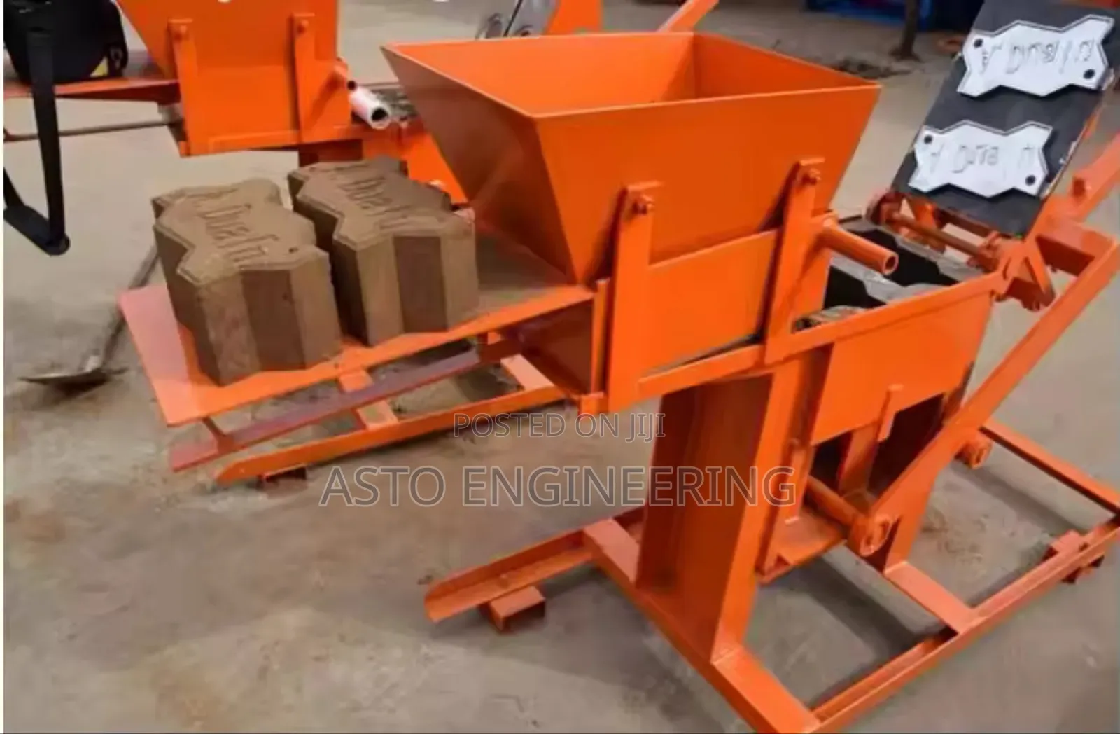 Interlocking Brick Machine