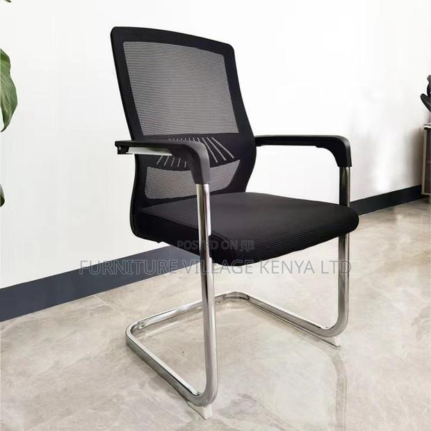 Office Chair:Fixed Conference Chair With Comfortable Armrest - main view