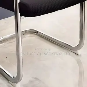 Office Chair:Fixed Conference Chair With Comfortable Armrest