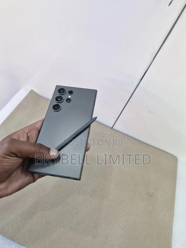 Samsung Galaxy S24 Ultra 256 GB Gray - main view