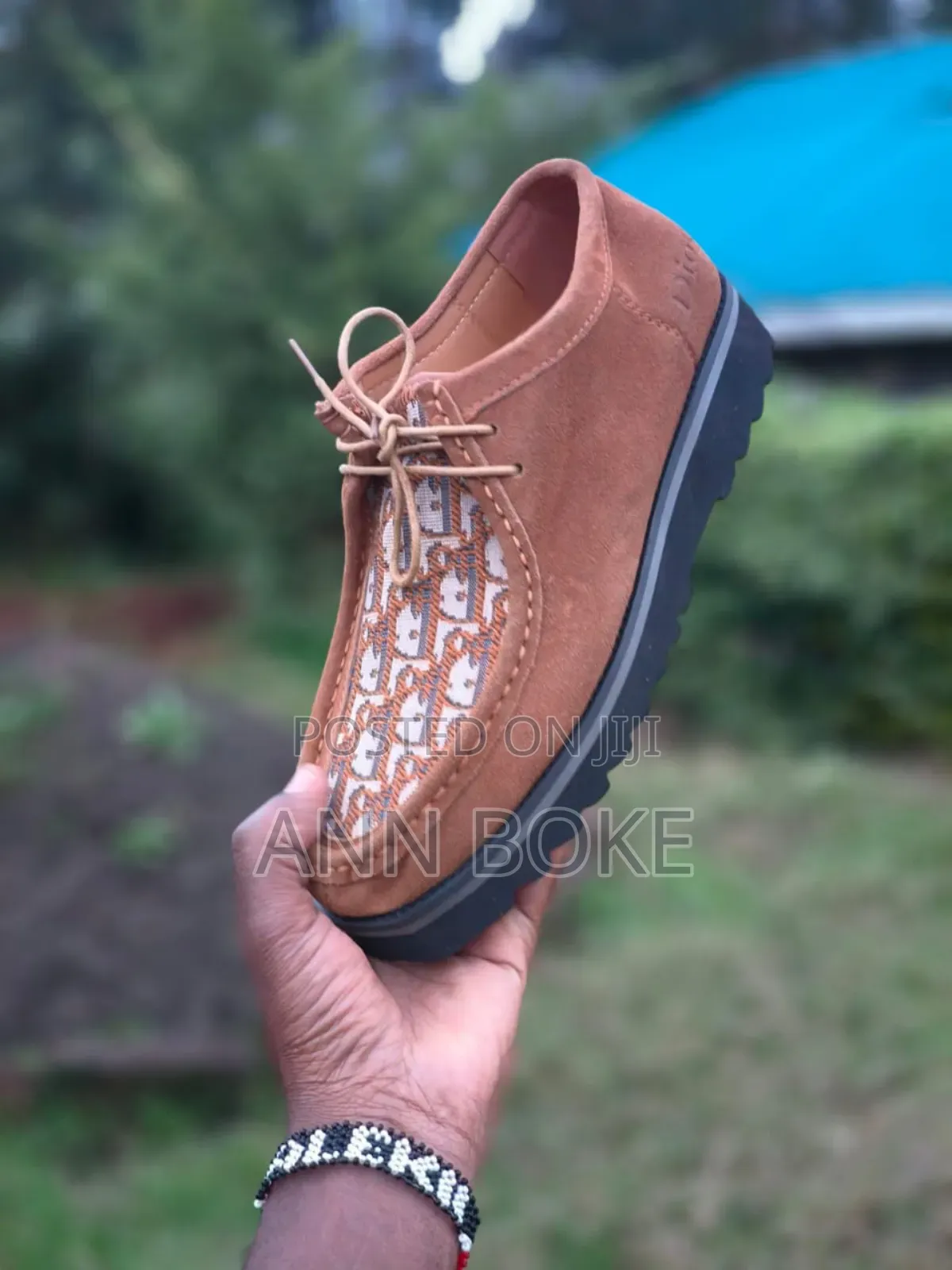 Clarks Dior 
Sizes40/44
 at 2800