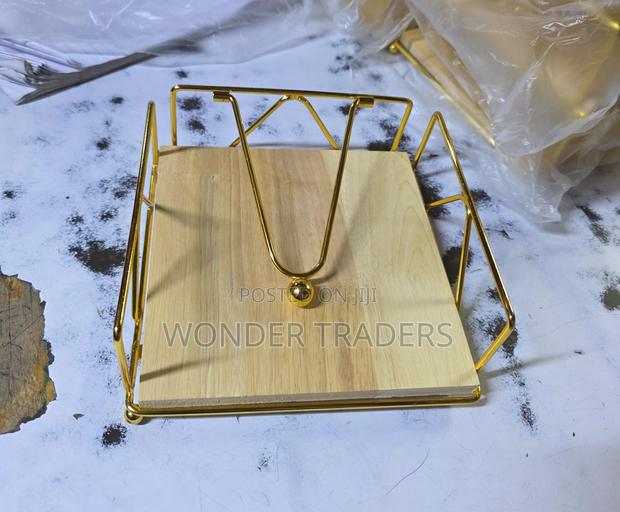 Tissue Holder Gold
