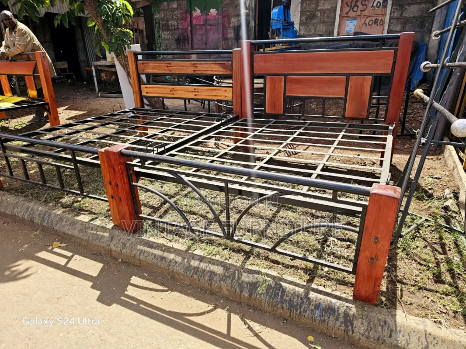 Bed With Metal Frame