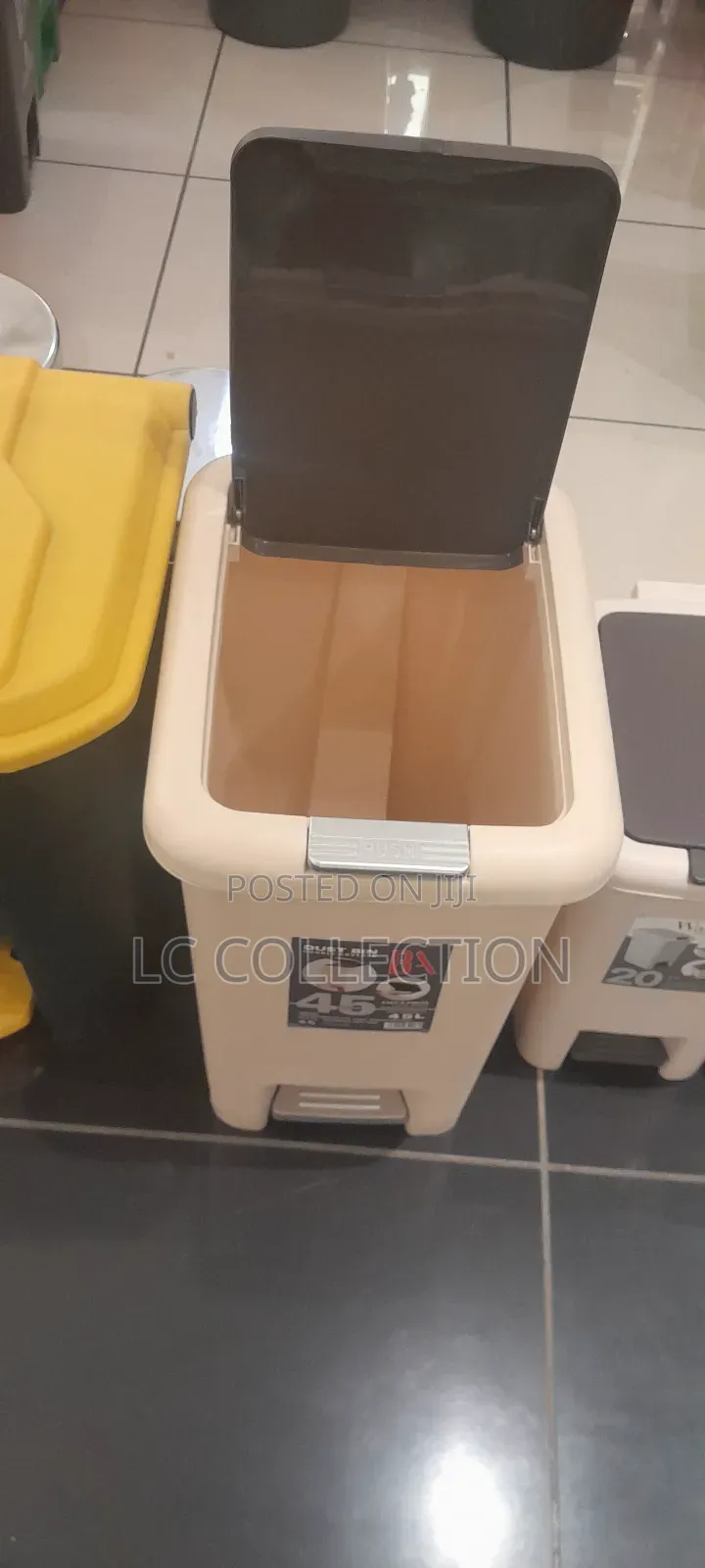 Double Covered Dustbin 45ltrs