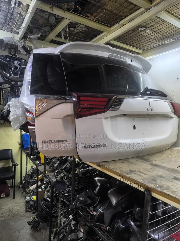 Mitsubishi Outlander 2015 Boot Automatic - main view