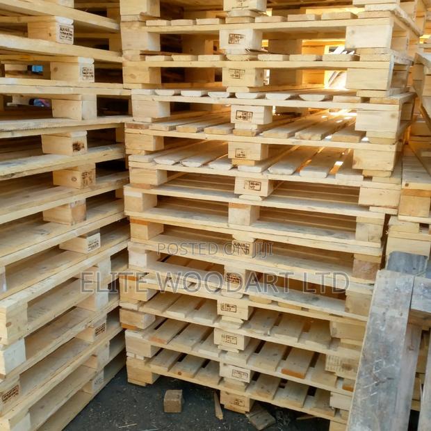 Strong Heat-Treated Wooden Pallets