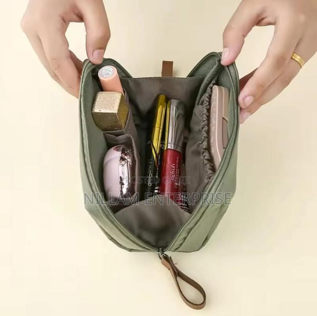 Small Mini Toiletry Portable Makeup Bag - thumbnail 5