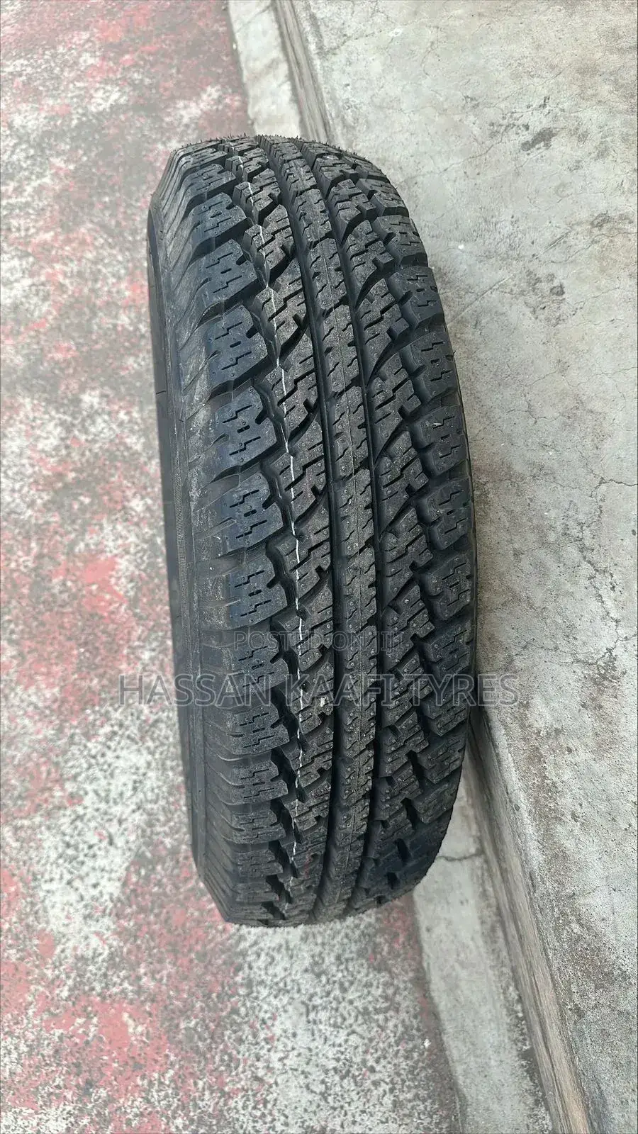 205/80r16 Maxtrek Tyre