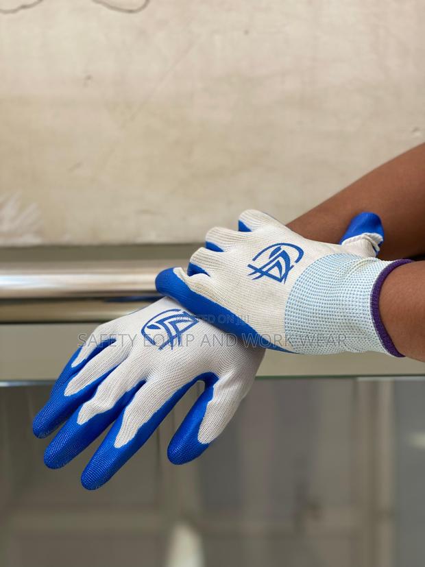 Diamond Grip Gloves For Sanitary Safety
