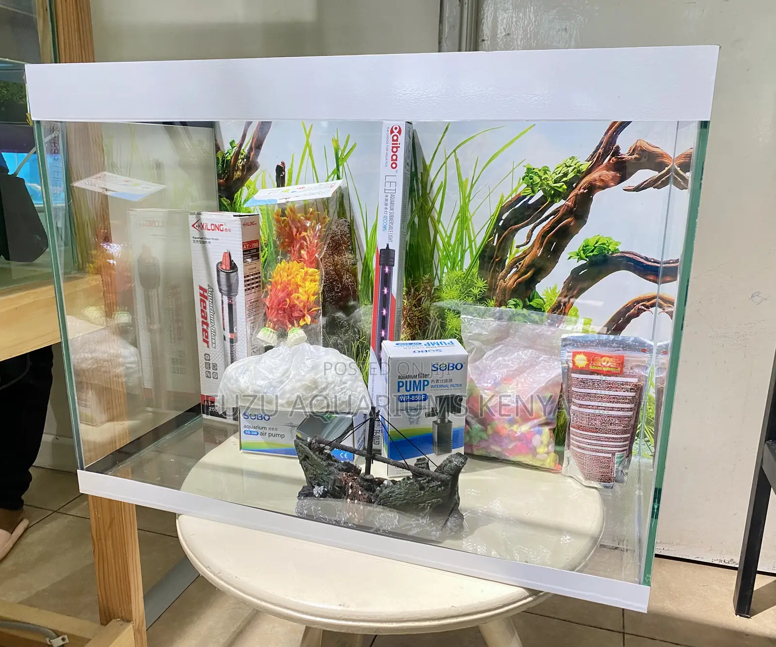 Turn Your Countertop Into Art With This Aquarium