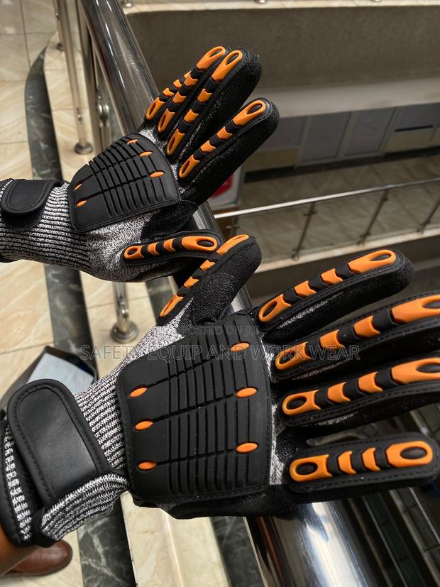 Impact Resistance Gloves Essential Ppe For Workers.