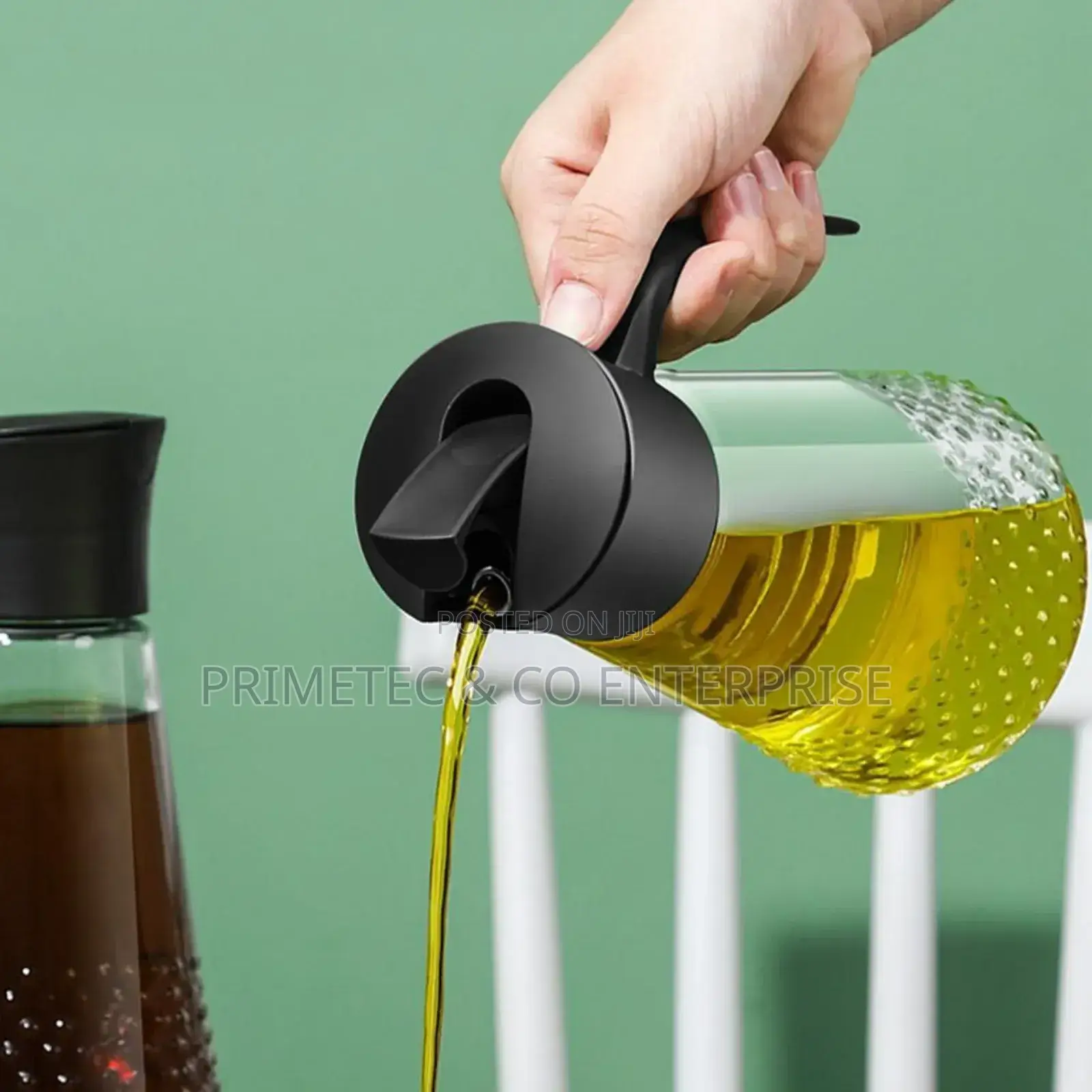 Autoflip Oil Dispenser