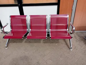 Red Unopened Link Chair