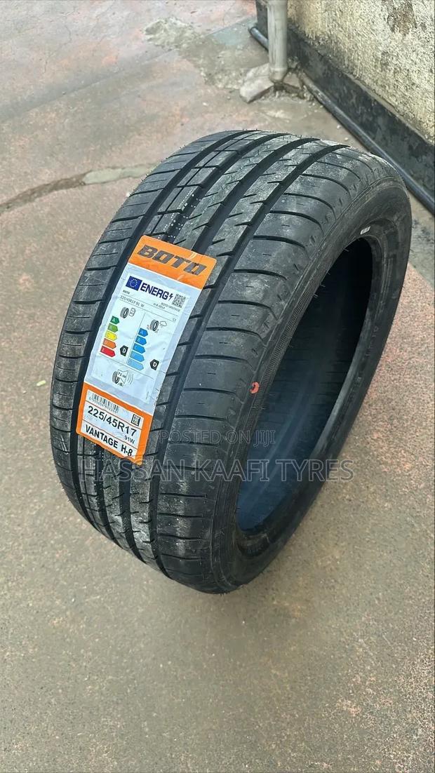 225/45r17 Boto Tyre - thumbnail 2