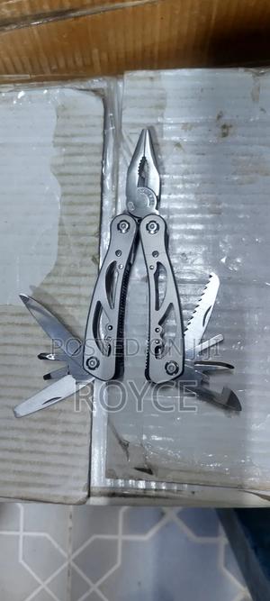12 in 1 Multi Folding Tool - thumbnail 2