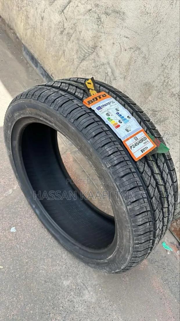 245/45r20 Boto Tyre