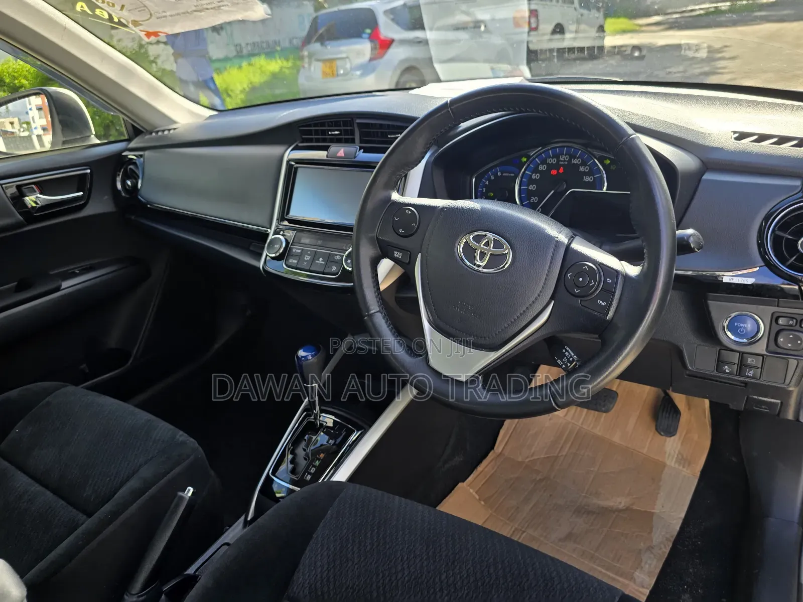 Toyota Axio 1.5 Hybrid 2WD 2018 White
