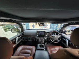 Toyota Land Cruiser 4.5 V8 TD 2018 Silver