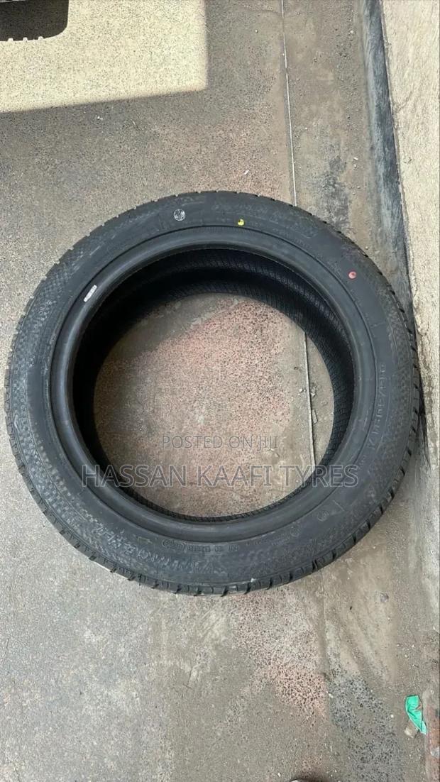 235/55r18 Boto Tyre - thumbnail 3