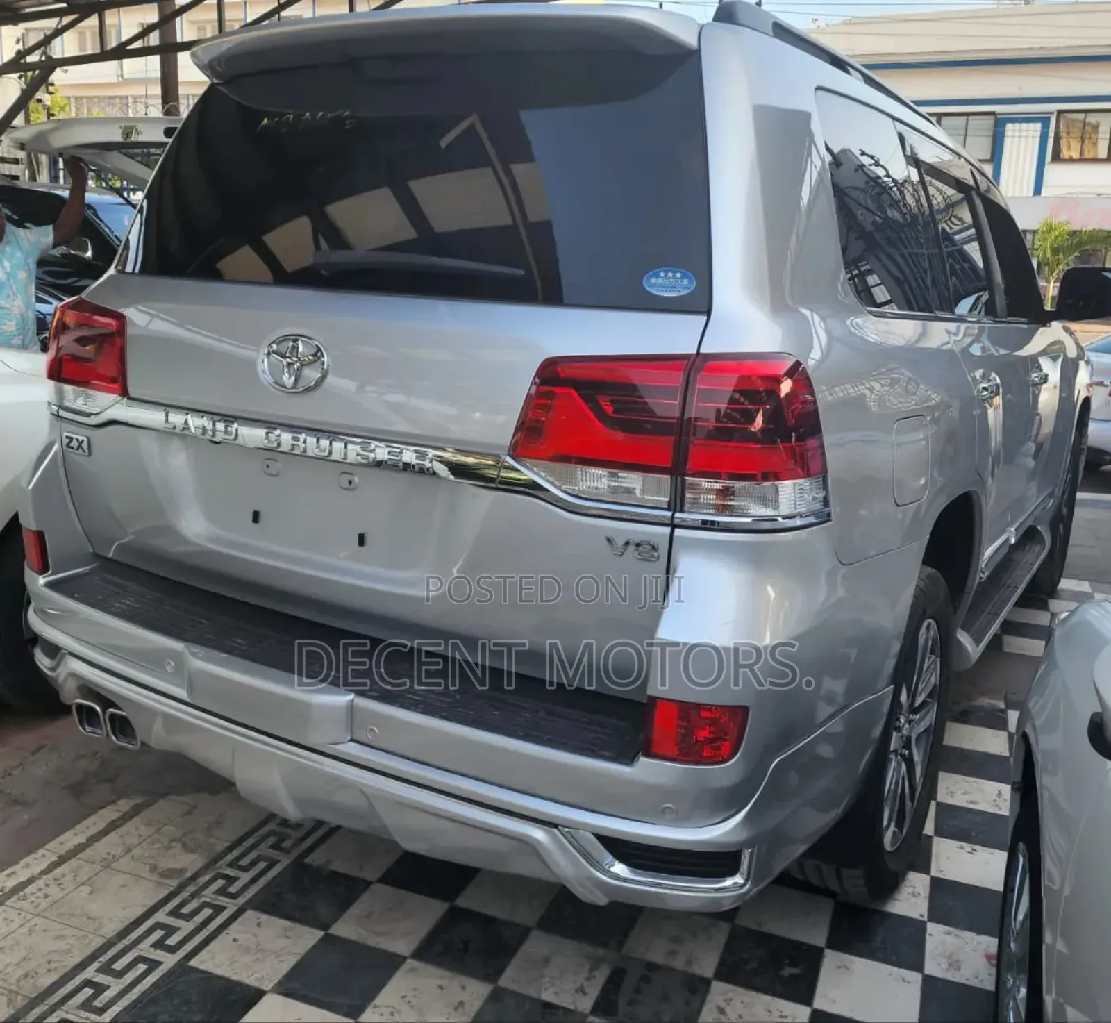 Toyota Land Cruiser 4.5 V8 TD 2018 Silver