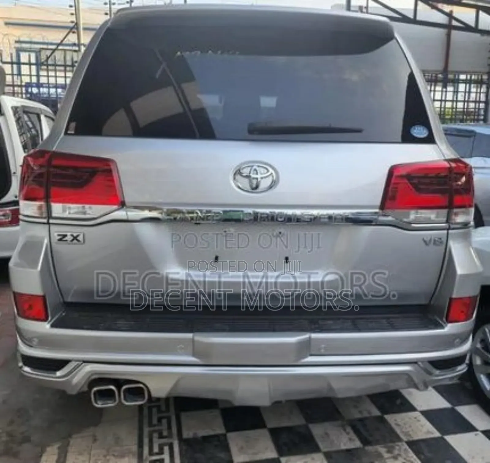 Toyota Land Cruiser 4.5 V8 TD 2018 Silver