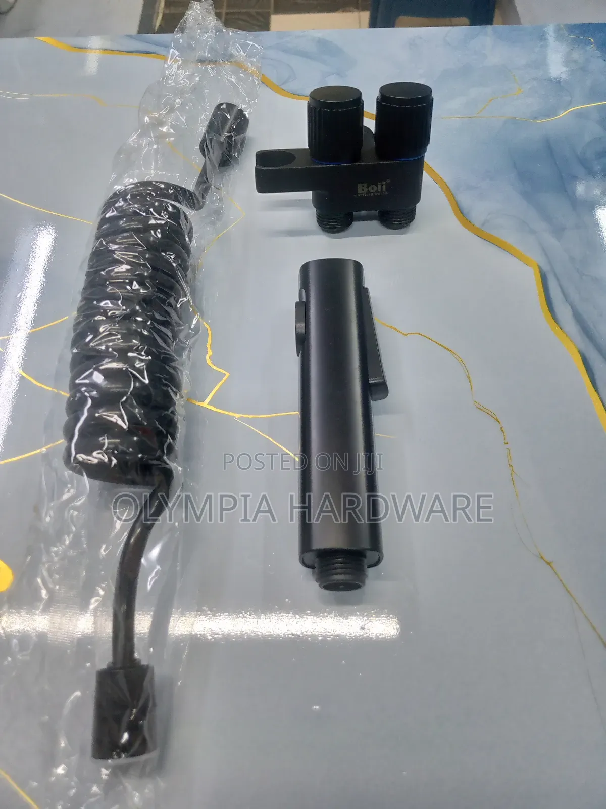 Arabic Spray + Angle Valve (Matte Black