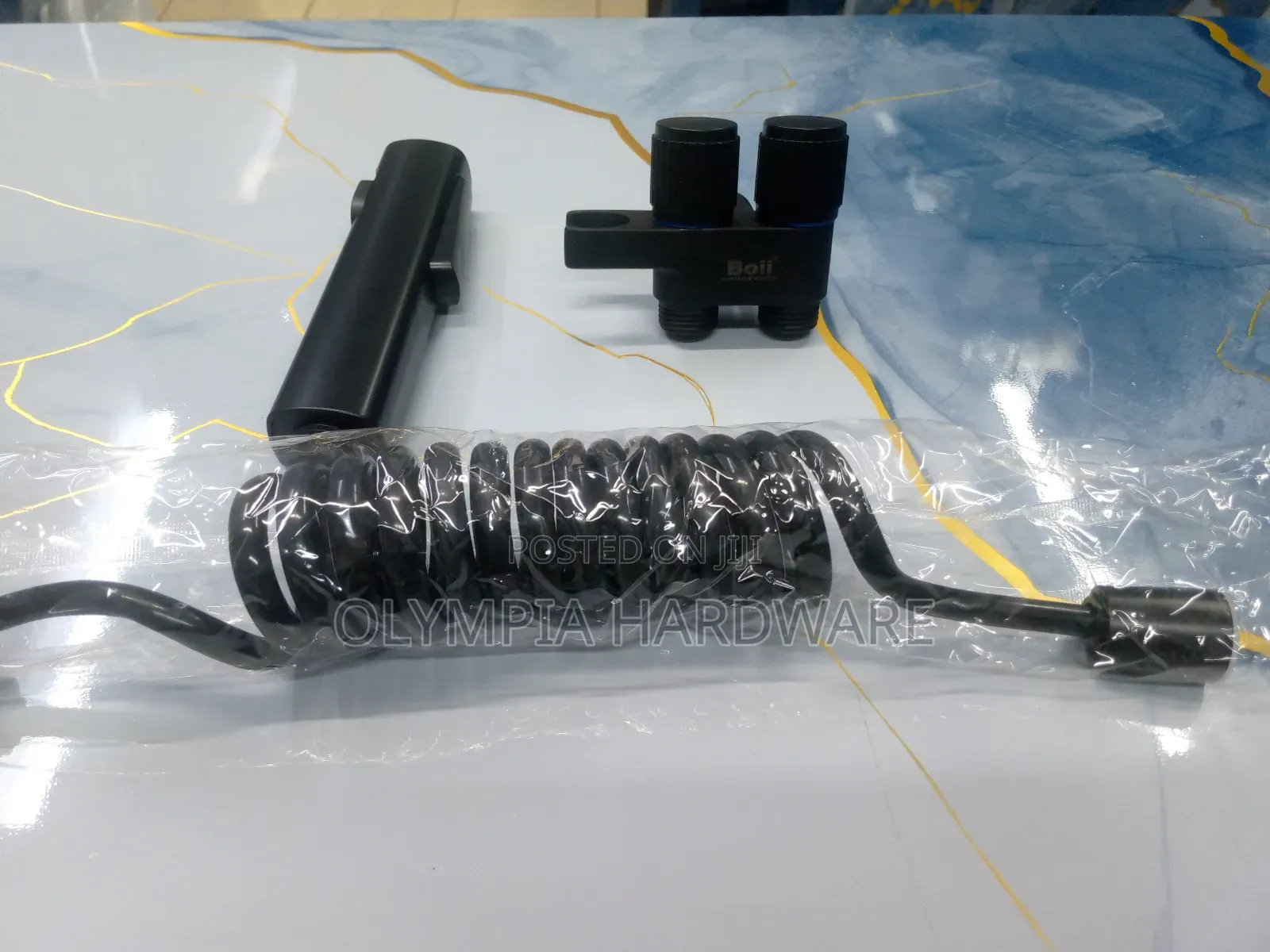 Arabic Spray + Angle Valve (Matte Black
