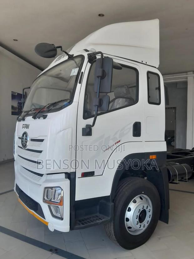 Light Duty Truck - thumbnail 2