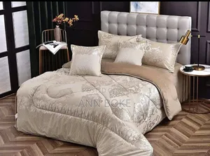  Silk Duvet
1 Pc Duvet
1pc Bedsheet
2 PCS