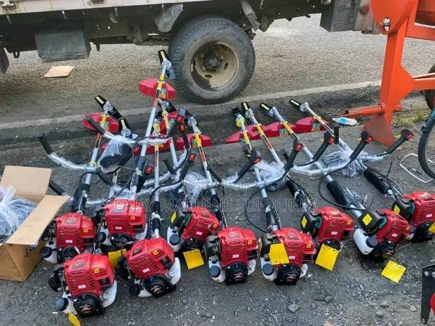 Honda 4-Stroke Bruce Cutter 35cc
