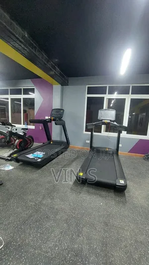 Commercial Treadmills* Còmmercial Treádmills>Treadmìlls>