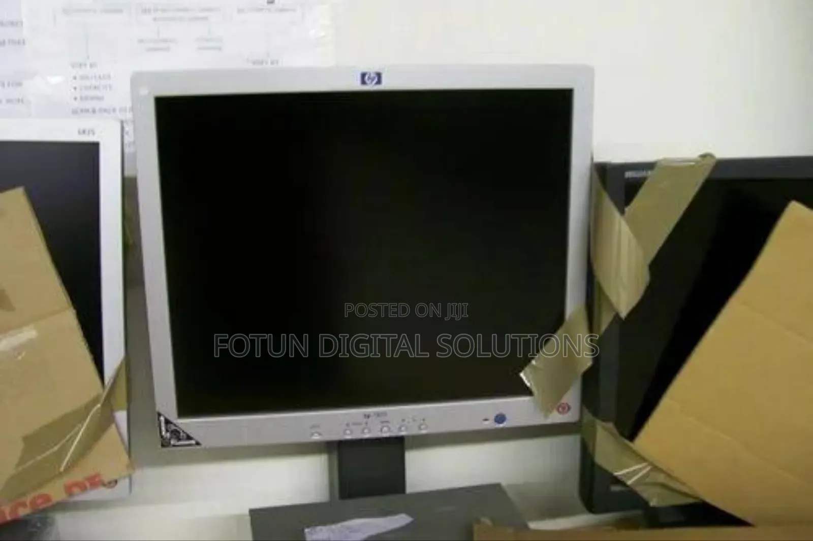 19" Hp Square Monitor–Crisp Display for Basicoffice CCTV Use