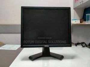 20-Inch Dell Widescreen Display – Perfect for Workstations - thumbnail 2