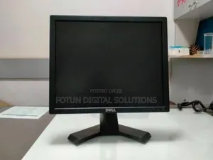 20-Inch Dell Widescreen Display – Perfect for Workstations