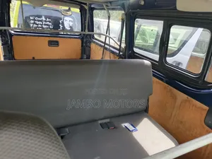 Toyota HiAce 2019 Blue