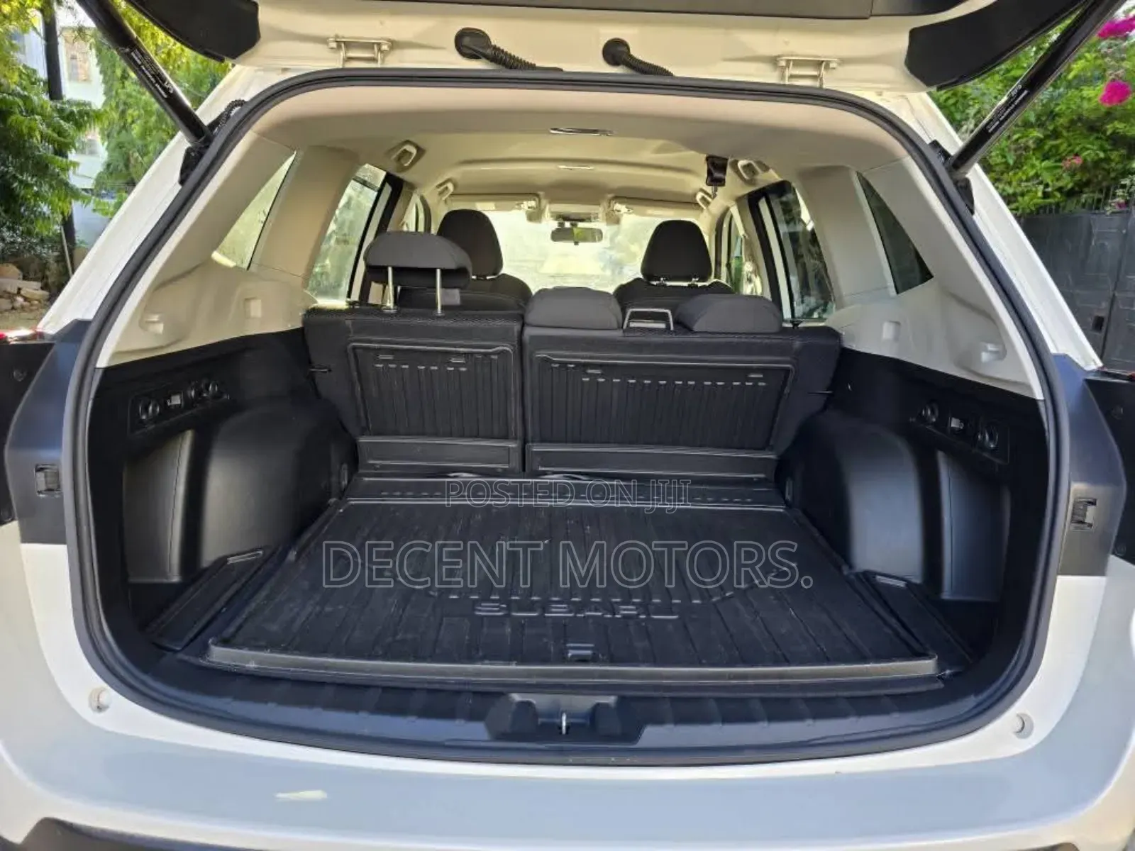 Subaru Forester Premium AWD 2019 White