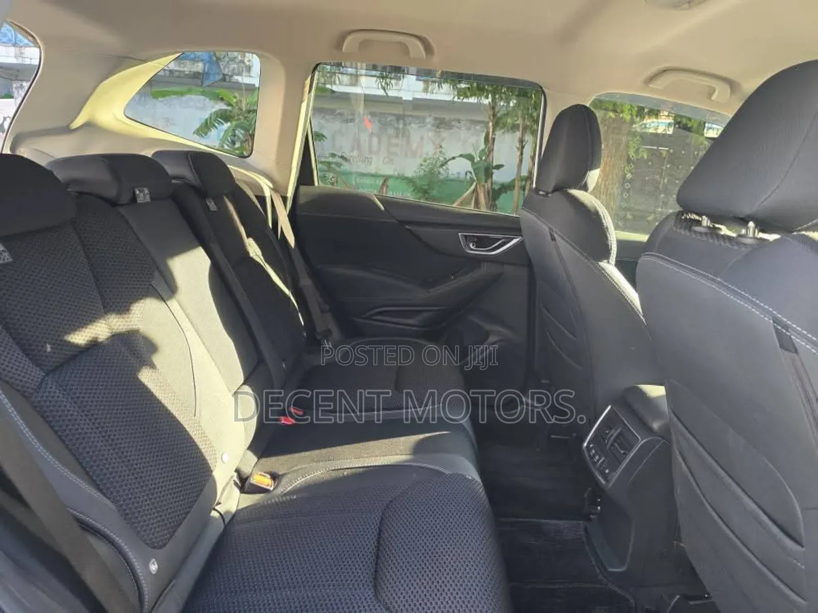Subaru Forester Premium AWD 2019 White