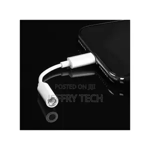 Headphone Adapter a Lightning to 3.5mm Headphone Jack Adapte
