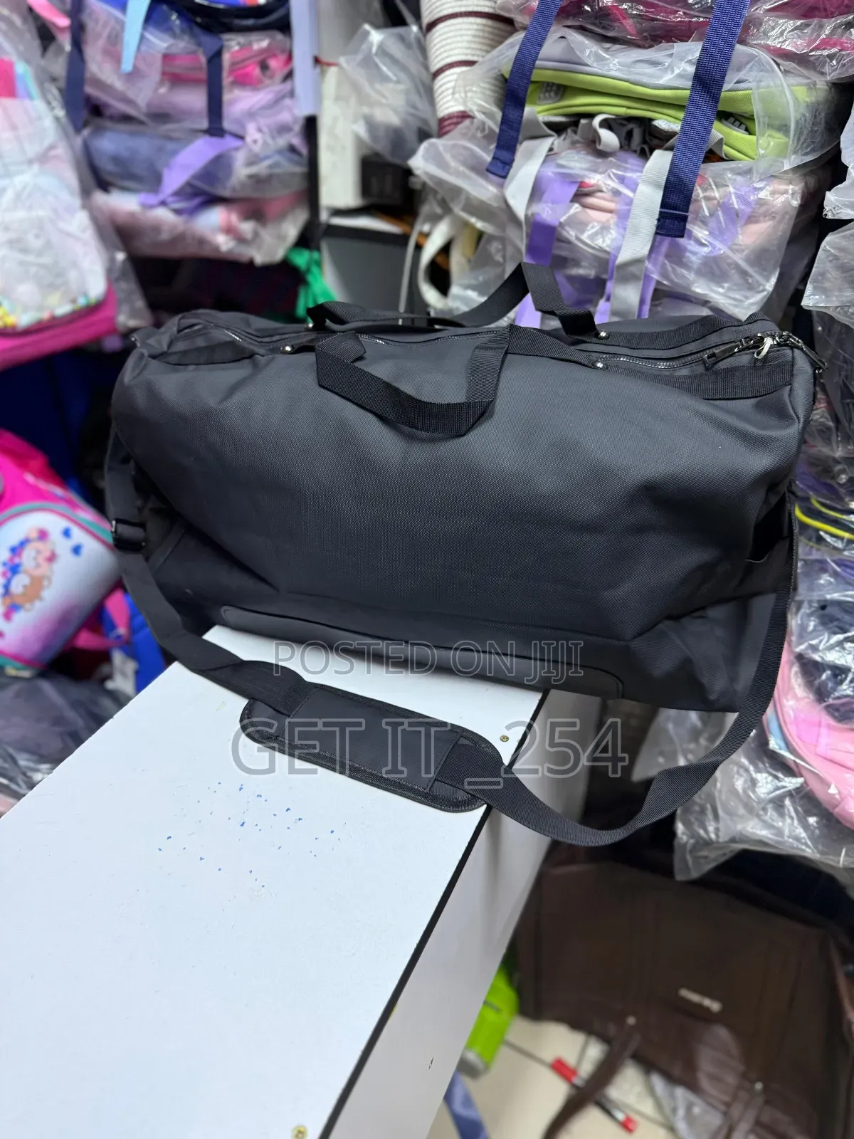 Unisex Gym/Duffle Bag/Travel Bags
Has A Wet Clothes Compartm