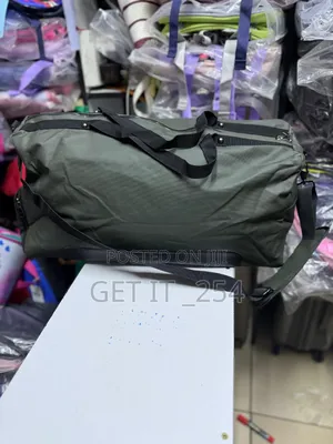 Unisex Gym/Duffle Bag/Travel Bags
Has A Wet Clothes Compartm