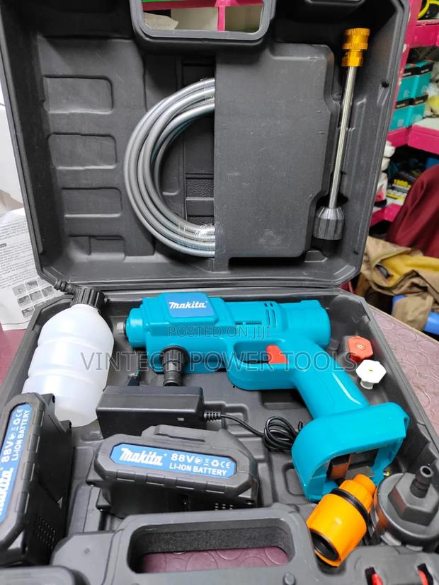 Makita Cordless Carwash