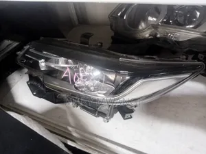 Toyota Premio 2017 Headlight