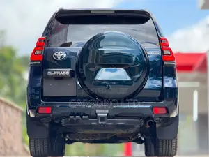 Toyota Land Cruiser Prado 2.8 2021 Blue