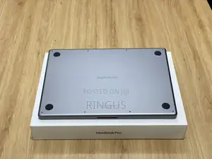 New Laptop Apple MacBook Pro 2020 M1 32GB Apple M1 Pro SSD 1T