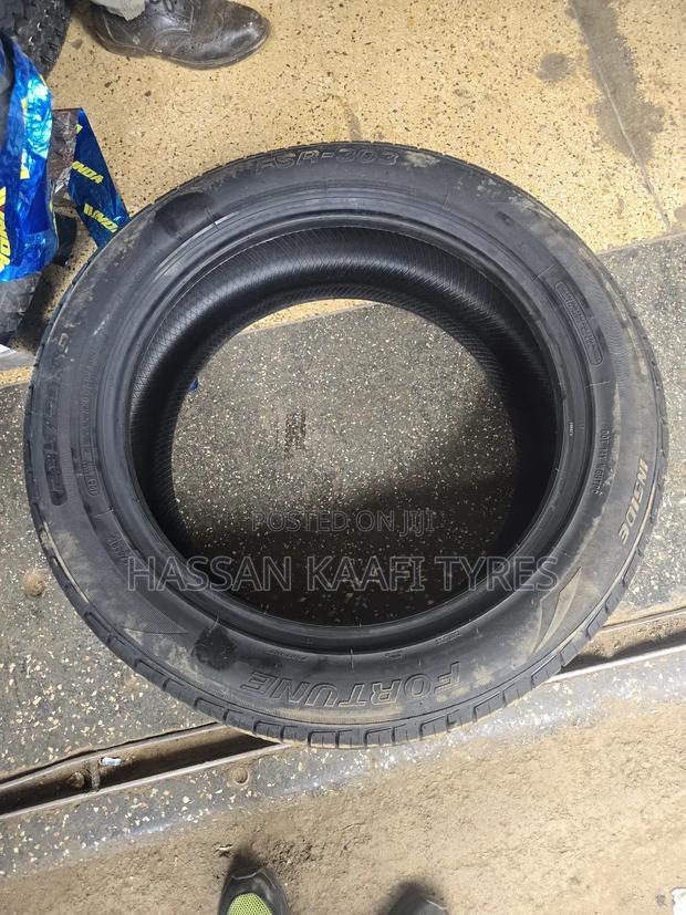 235/55r19 Fortune Tyre - thumbnail 3