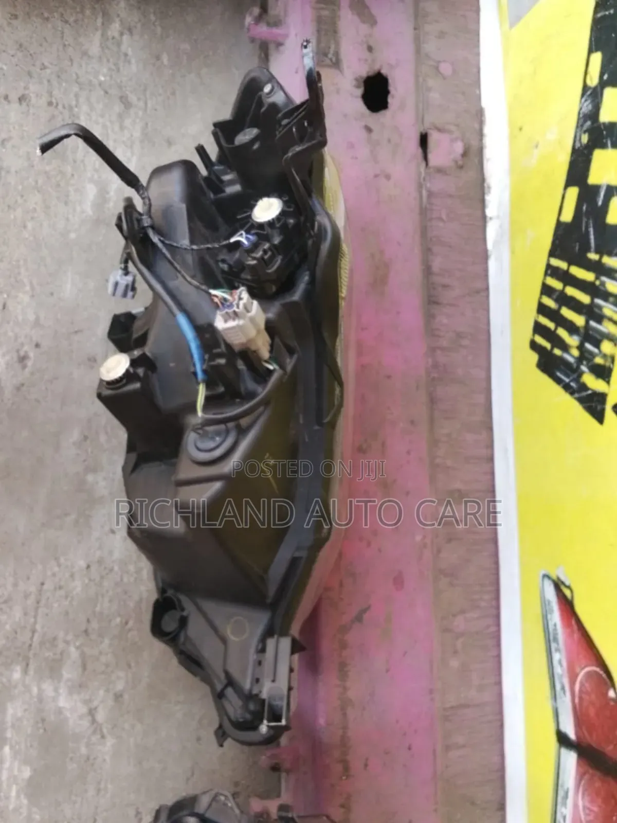 Headlamp Daihatsu Mira La350s