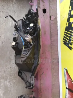 Headlamp Daihatsu Mira La350s