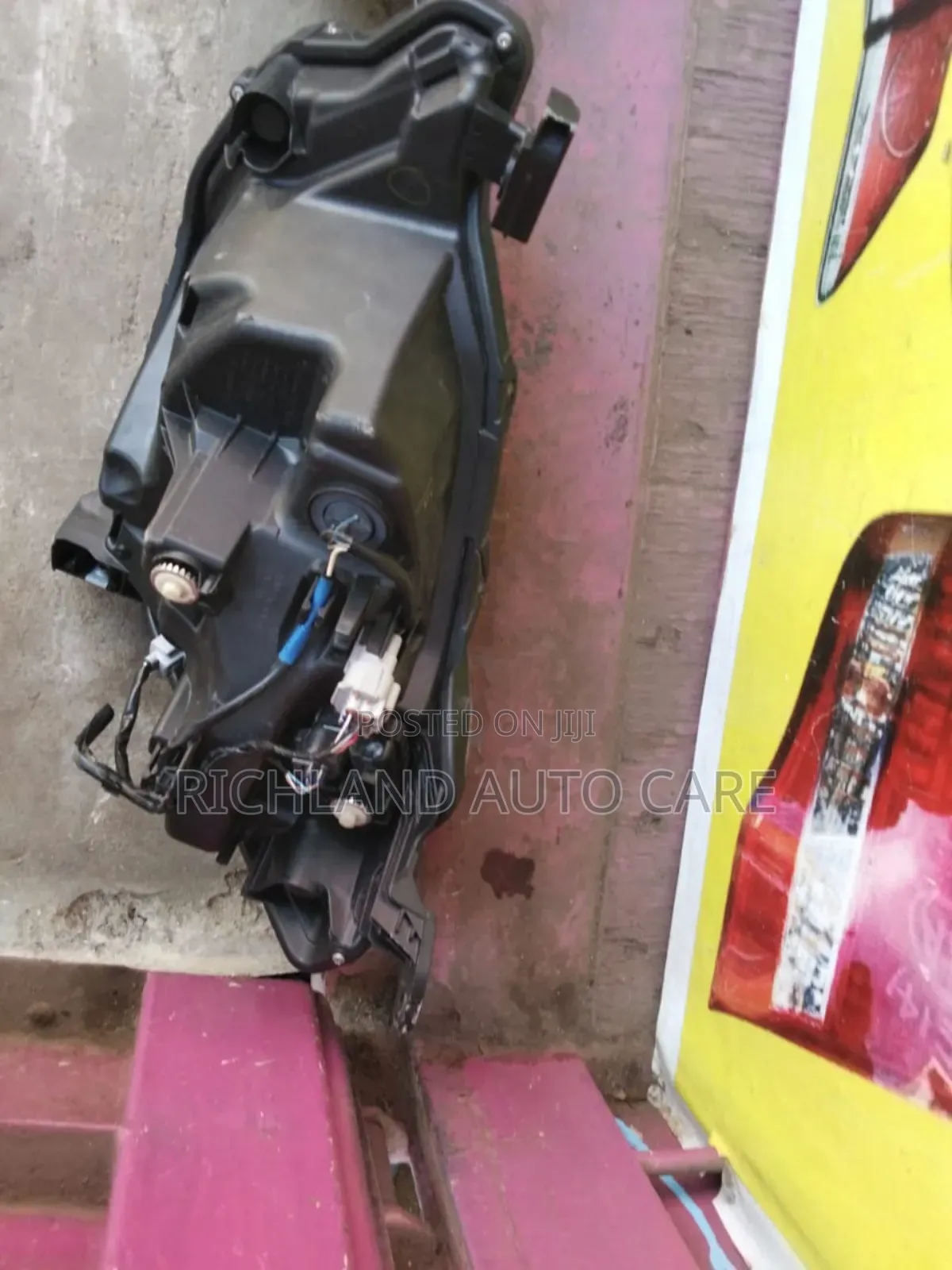 Headlamp Daihatsu Mira La350s